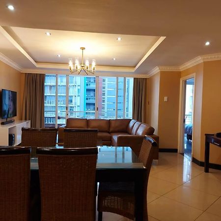 Ocean Sunrise At The Sails - Durban Point Waterfront Apartment Exterior photo